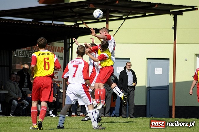 Zdjęcie w galerii na portalu naszraciborz.pl: Ostre strzelanie w Bolesławiu wiadomości z regionu