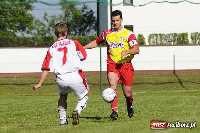 Zdjęcie w galerii na portalu naszraciborz.pl: Ostre strzelanie w Bolesławiu wiadomości z regionu