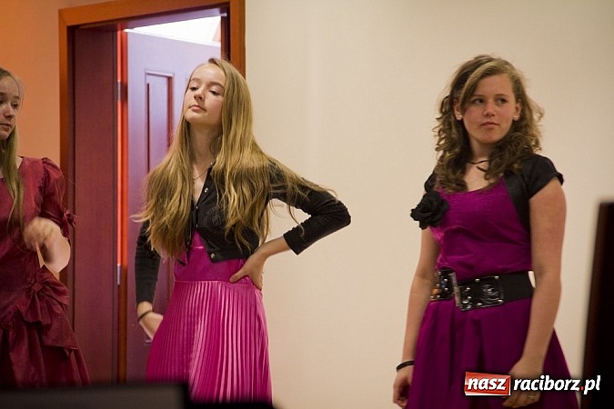 Zdjęcie w galerii na portalu naszraciborz.pl: Bajka o Kopciuszku pokazana na zamku wiadomości z regionu