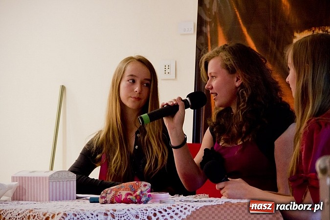 Zdjęcie w galerii na portalu naszraciborz.pl: Bajka o Kopciuszku pokazana na zamku wiadomości z regionu