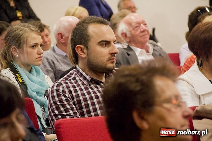 Zdjęcie w galerii na portalu naszraciborz.pl: Bajka o Kopciuszku pokazana na zamku wiadomości z regionu