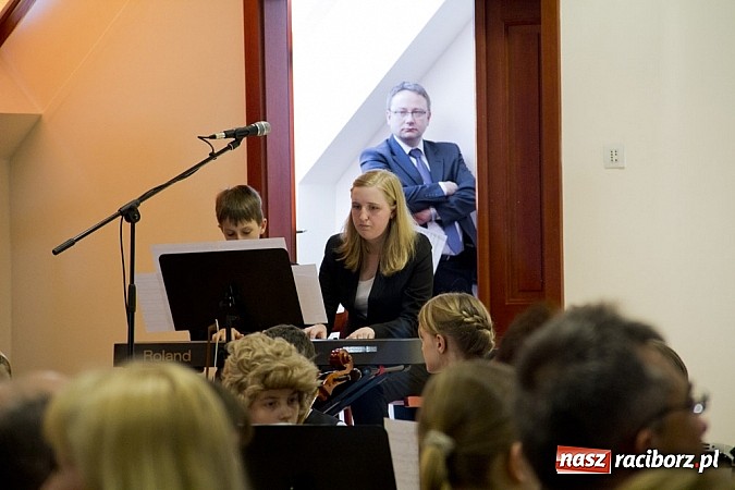 Zdjęcie w galerii na portalu naszraciborz.pl: Bajka o Kopciuszku pokazana na zamku wiadomości z regionu