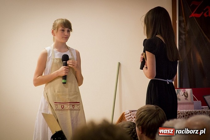 Zdjęcie w galerii na portalu naszraciborz.pl: Bajka o Kopciuszku pokazana na zamku wiadomości z regionu