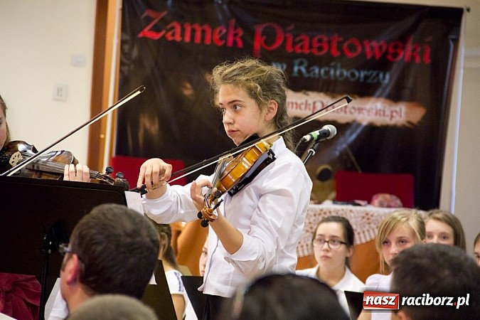 Zdjęcie w galerii na portalu naszraciborz.pl: Bajka o Kopciuszku pokazana na zamku wiadomości z regionu