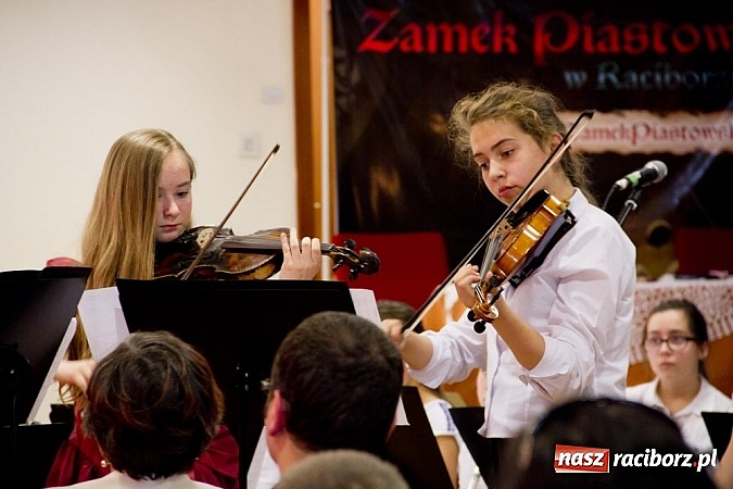 Zdjęcie w galerii na portalu naszraciborz.pl: Bajka o Kopciuszku pokazana na zamku wiadomości z regionu