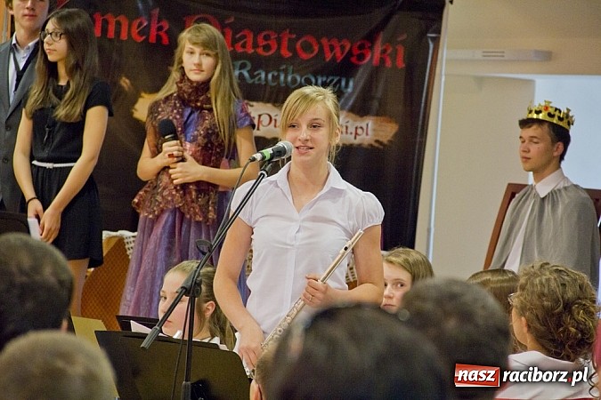 Zdjęcie w galerii na portalu naszraciborz.pl: Bajka o Kopciuszku pokazana na zamku wiadomości z regionu