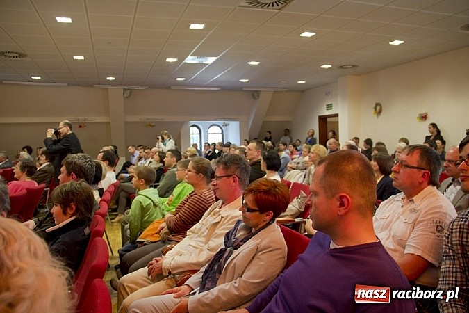 Zdjęcie w galerii na portalu naszraciborz.pl: Bajka o Kopciuszku pokazana na zamku wiadomości z regionu