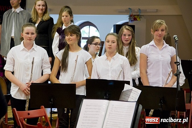 Zdjęcie w galerii na portalu naszraciborz.pl: Bajka o Kopciuszku pokazana na zamku wiadomości z regionu