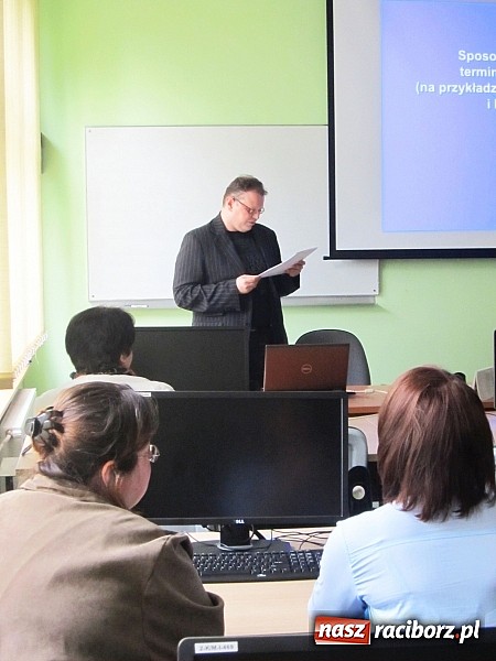 Zdjęcie w galerii na portalu naszraciborz.pl: Młodzi naukowcy rozmawiali o policyjnym żargonie wiadomości z regionu