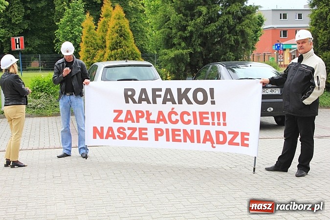 Zdjęcie w galerii na portalu naszraciborz.pl: Firma z Poznania protestuje pod Rafako wiadomości z regionu