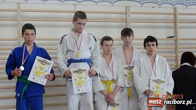 Zdjęcie w galerii na portalu naszraciborz.pl: Worek medali Łamatorów na lidze w Katowicach wiadomości z regionu