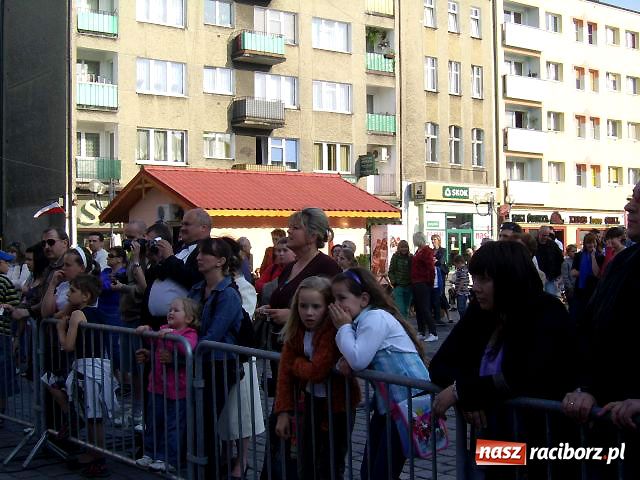 Zdjęcie w galerii na portalu naszraciborz.pl: Majówka na raciborskim Rynku wiadomości z regionu