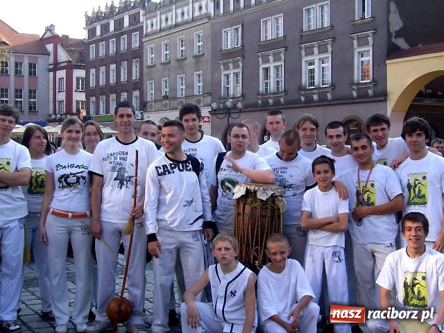 Zdjęcie w galerii na portalu naszraciborz.pl: Majówka na raciborskim Rynku wiadomości z regionu