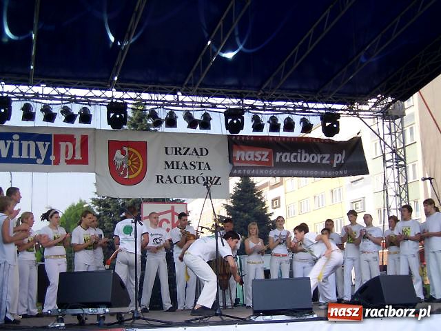 Zdjęcie w galerii na portalu naszraciborz.pl: Majówka na raciborskim Rynku wiadomości z regionu