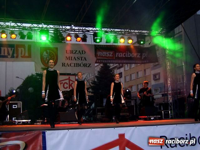 Zdjęcie w galerii na portalu naszraciborz.pl: Majówka na raciborskim Rynku wiadomości z regionu