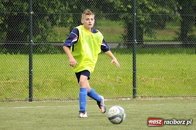 Zdjęcie w galerii na portalu naszraciborz.pl: Młodzi piłkarze walczyli na orliku wiadomości z regionu