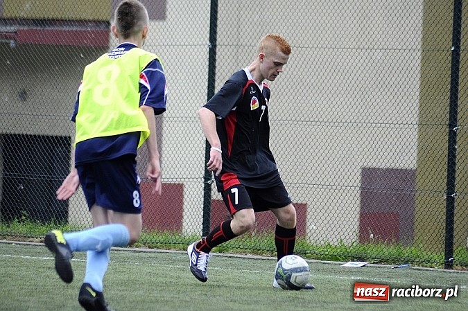 Zdjęcie w galerii na portalu naszraciborz.pl: Młodzi piłkarze walczyli na orliku wiadomości z regionu