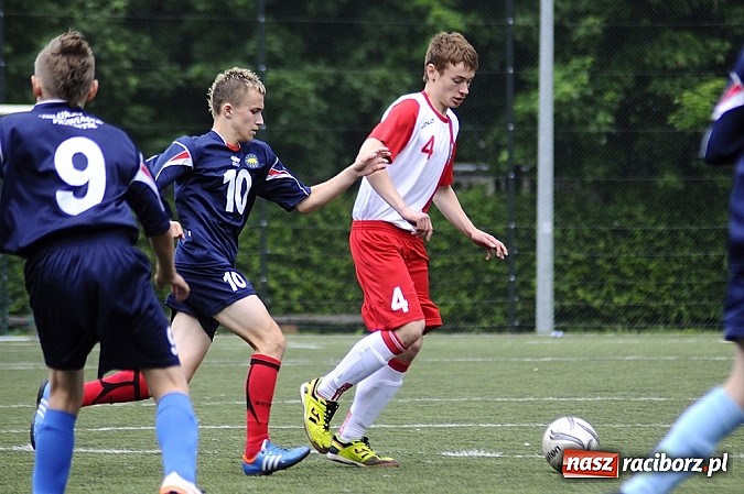 Zdjęcie w galerii na portalu naszraciborz.pl: Młodzi piłkarze walczyli na orliku wiadomości z regionu