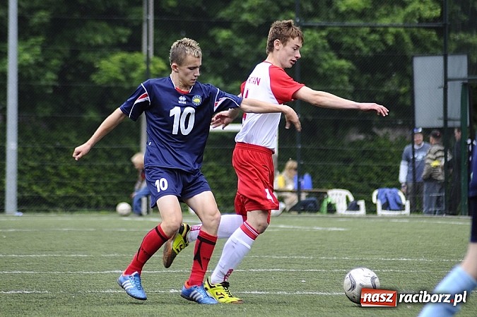 Zdjęcie w galerii na portalu naszraciborz.pl: Młodzi piłkarze walczyli na orliku wiadomości z regionu