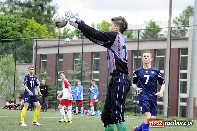Zdjęcie w galerii na portalu naszraciborz.pl: Młodzi piłkarze walczyli na orliku wiadomości z regionu