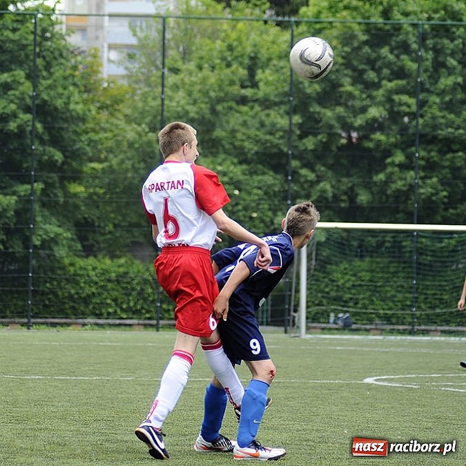 Zdjęcie w galerii na portalu naszraciborz.pl: Młodzi piłkarze walczyli na orliku wiadomości z regionu