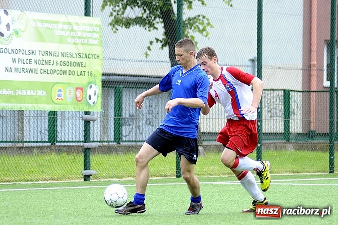 Zdjęcie w galerii na portalu naszraciborz.pl: Młodzi piłkarze walczyli na orliku wiadomości z regionu