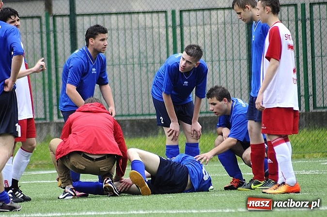 Zdjęcie w galerii na portalu naszraciborz.pl: Młodzi piłkarze walczyli na orliku wiadomości z regionu