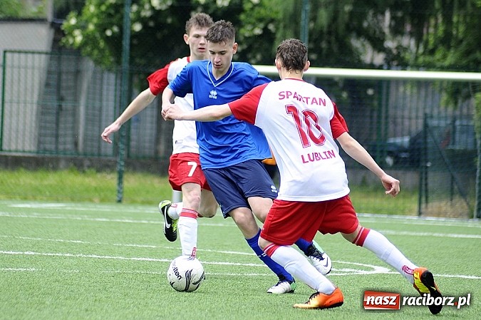 Zdjęcie w galerii na portalu naszraciborz.pl: Młodzi piłkarze walczyli na orliku wiadomości z regionu