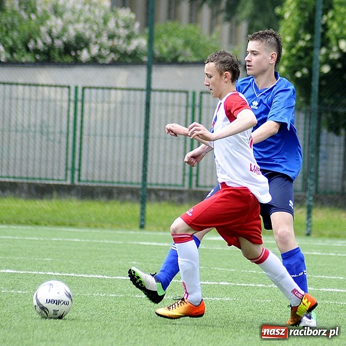 Zdjęcie w galerii na portalu naszraciborz.pl: Młodzi piłkarze walczyli na orliku wiadomości z regionu