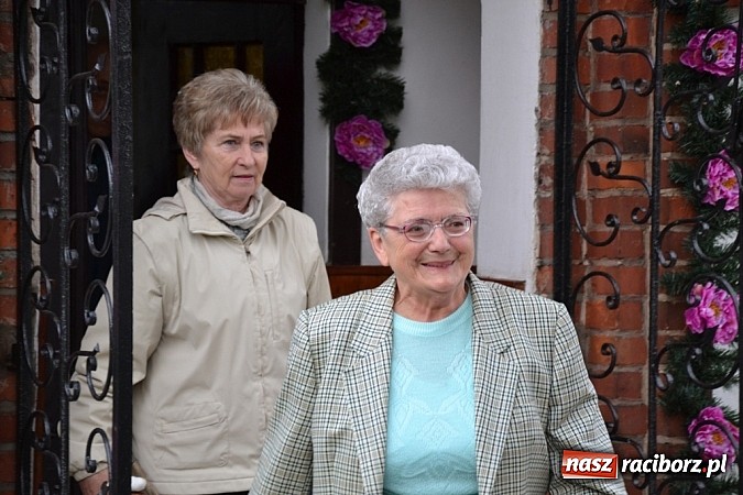 Zdjęcie w galerii na portalu naszraciborz.pl: Dokumentalista z Chicago kręci film w Jankowicach wiadomości z regionu