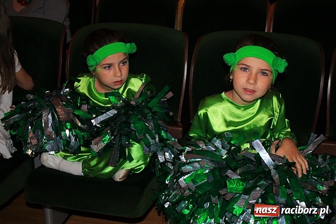 Zdjęcie w galerii na portalu naszraciborz.pl: Przedszkolaki wystąpiły na scenie RCK-u wiadomości z regionu