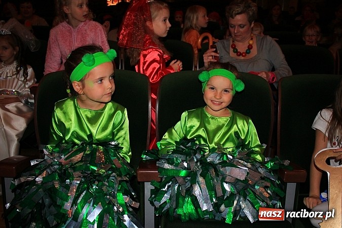 Zdjęcie w galerii na portalu naszraciborz.pl: Przedszkolaki wystąpiły na scenie RCK-u wiadomości z regionu