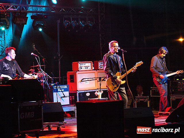 Zdjęcie w galerii na portalu naszraciborz.pl: Wilki rozgrzały fanów w Nędzy wiadomości z regionu