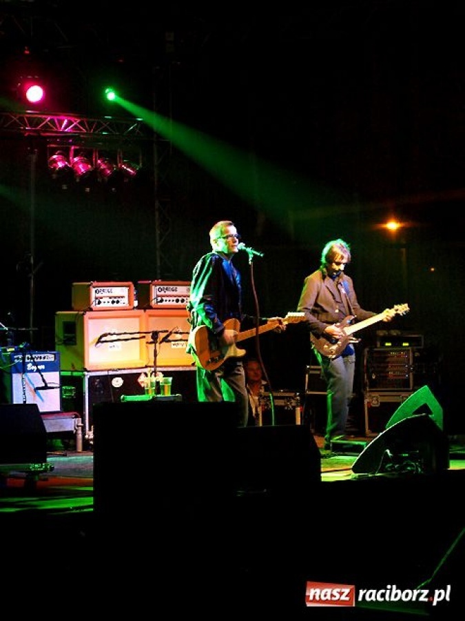 Zdjęcie w galerii na portalu naszraciborz.pl: Wilki rozgrzały fanów w Nędzy wiadomości z regionu