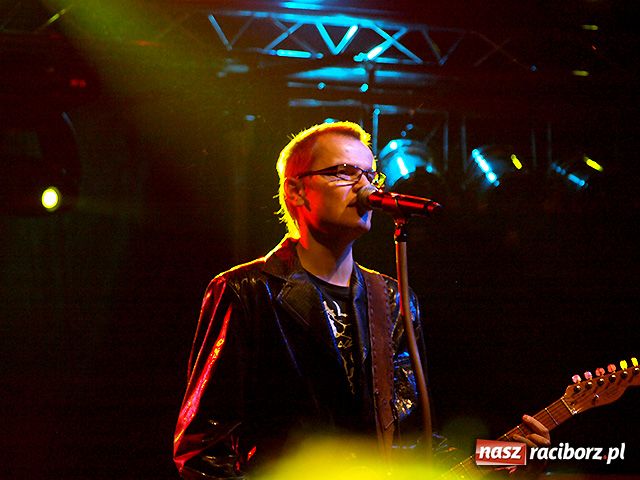 Zdjęcie w galerii na portalu naszraciborz.pl: Wilki rozgrzały fanów w Nędzy wiadomości z regionu