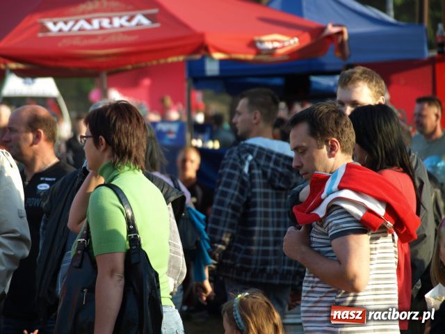 Zdjęcie w galerii na portalu naszraciborz.pl: Wilki rozgrzały fanów w Nędzy wiadomości z regionu