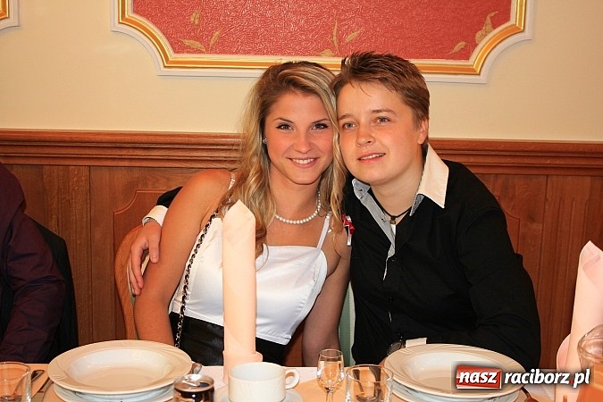 Zdjęcie w galerii na portalu naszraciborz.pl: Niech żyje bal... Impreza absolwentów PWSZ wiadomości z regionu