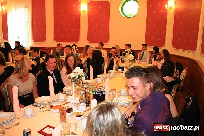 Zdjęcie w galerii na portalu naszraciborz.pl: Niech żyje bal... Impreza absolwentów PWSZ wiadomości z regionu