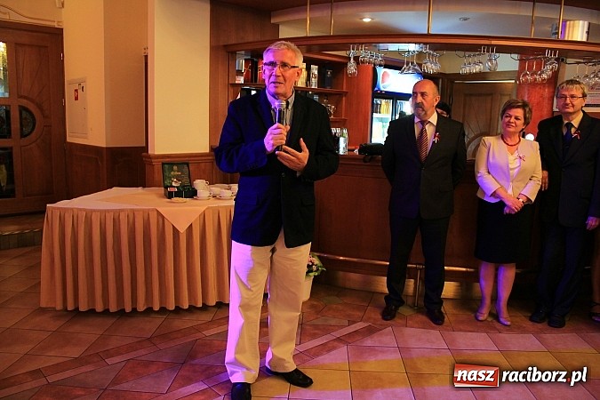 Zdjęcie w galerii na portalu naszraciborz.pl: Niech żyje bal... Impreza absolwentów PWSZ wiadomości z regionu