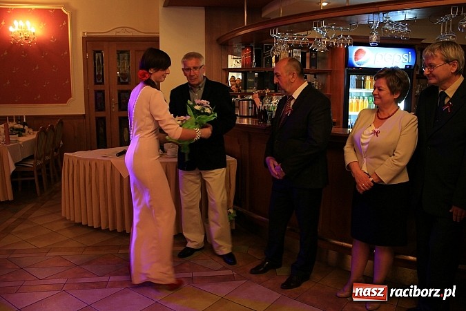 Zdjęcie w galerii na portalu naszraciborz.pl: Niech żyje bal... Impreza absolwentów PWSZ wiadomości z regionu