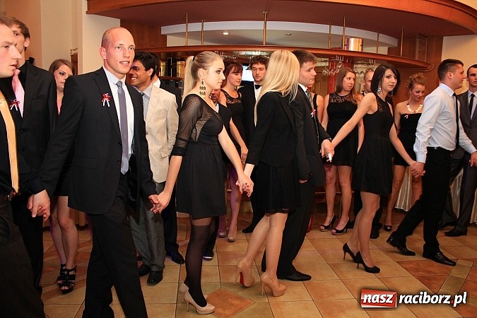 Zdjęcie w galerii na portalu naszraciborz.pl: Niech żyje bal... Impreza absolwentów PWSZ wiadomości z regionu