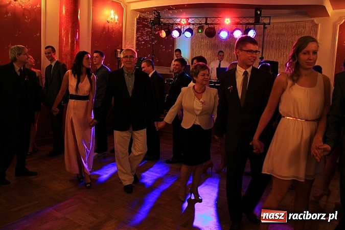 Zdjęcie w galerii na portalu naszraciborz.pl: Niech żyje bal... Impreza absolwentów PWSZ wiadomości z regionu