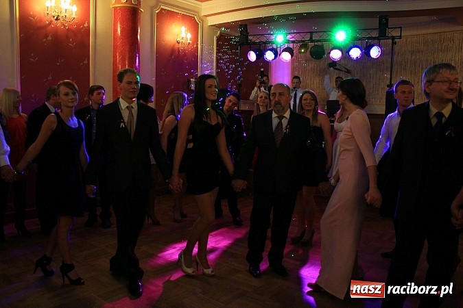 Zdjęcie w galerii na portalu naszraciborz.pl: Niech żyje bal... Impreza absolwentów PWSZ wiadomości z regionu