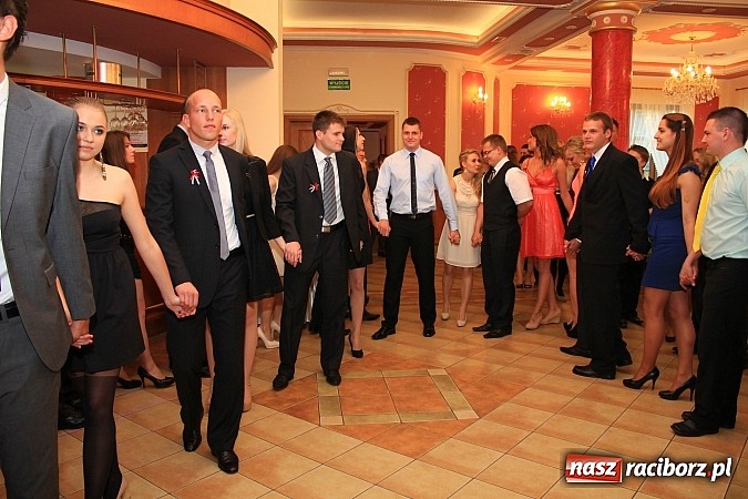 Zdjęcie w galerii na portalu naszraciborz.pl: Niech żyje bal... Impreza absolwentów PWSZ wiadomości z regionu