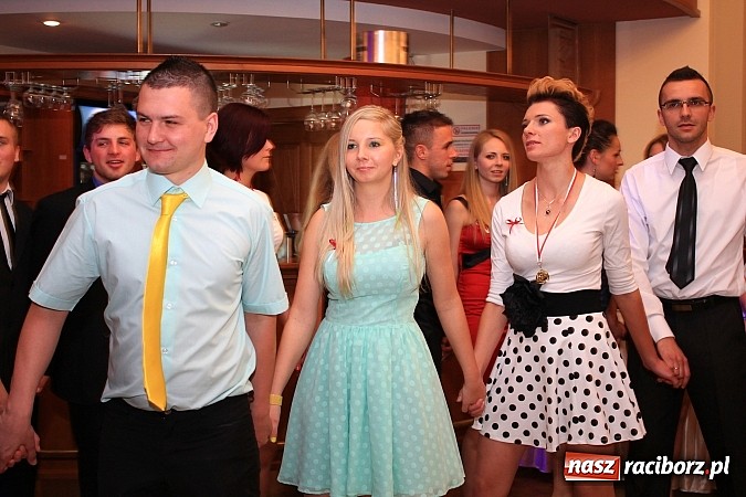 Zdjęcie w galerii na portalu naszraciborz.pl: Niech żyje bal... Impreza absolwentów PWSZ wiadomości z regionu