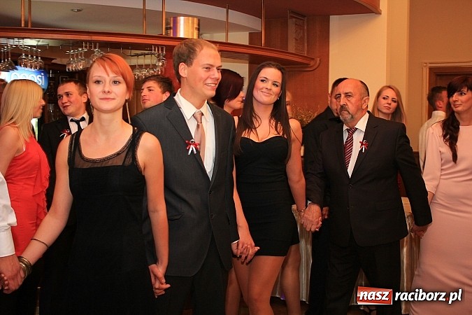 Zdjęcie w galerii na portalu naszraciborz.pl: Niech żyje bal... Impreza absolwentów PWSZ wiadomości z regionu