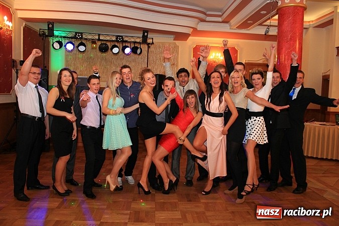 Zdjęcie w galerii na portalu naszraciborz.pl: Niech żyje bal... Impreza absolwentów PWSZ wiadomości z regionu