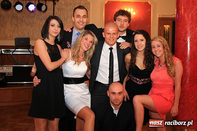 Zdjęcie w galerii na portalu naszraciborz.pl: Niech żyje bal... Impreza absolwentów PWSZ wiadomości z regionu