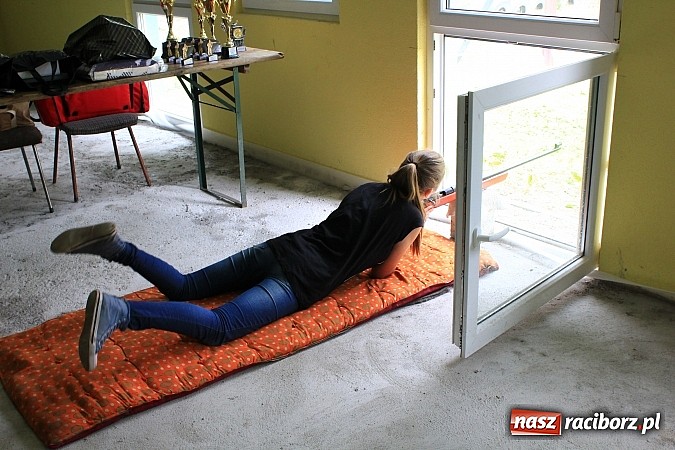 Zdjęcie w galerii na portalu naszraciborz.pl: Dziewczyny górą na zawodach strzeleckich! wiadomości z regionu
