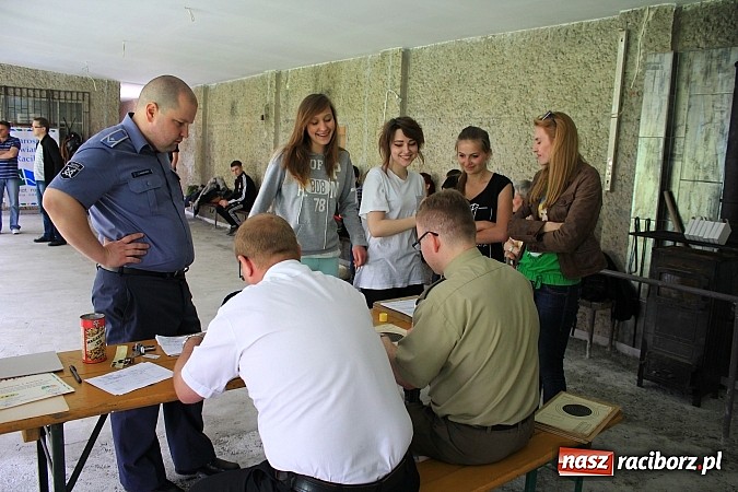 Zdjęcie w galerii na portalu naszraciborz.pl: Dziewczyny górą na zawodach strzeleckich! wiadomości z regionu